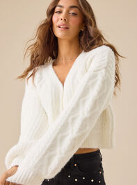 Marlowe Fuzzy Cable Cardigan Detail 3 - TULLABEE