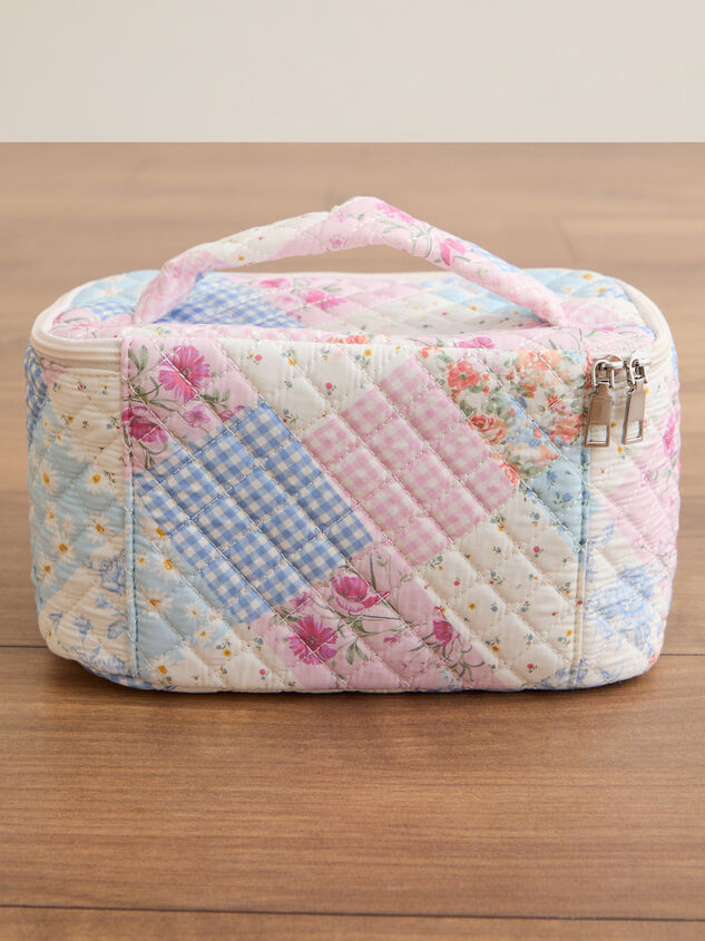 Cecile Quilted Makeup Bag Detail 3 - TULLABEE