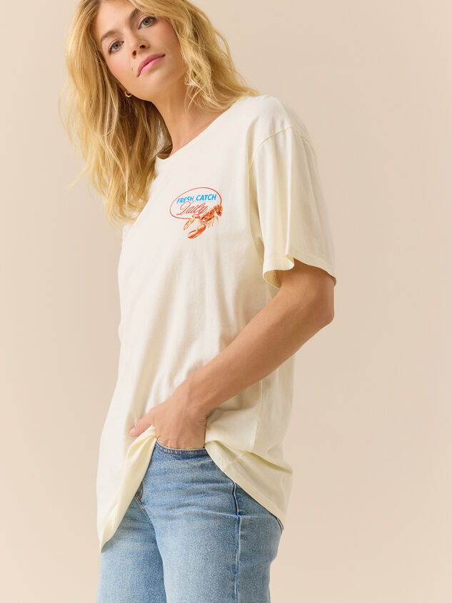 Fresh Catch Maine Oversized Tee Detail 4 - TULLABEE