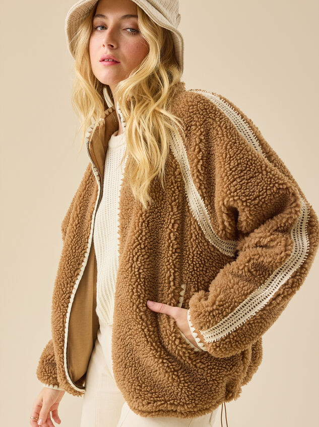 Joey Sherpa Jacket Detail 3 - TULLABEE