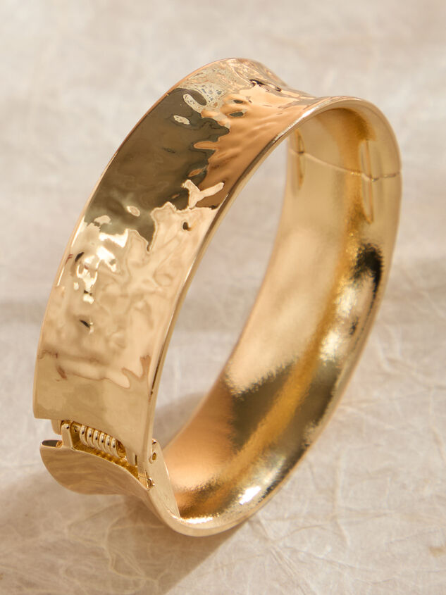 Hammered Hinge Bangle Bracelet Detail 2 - TULLABEE