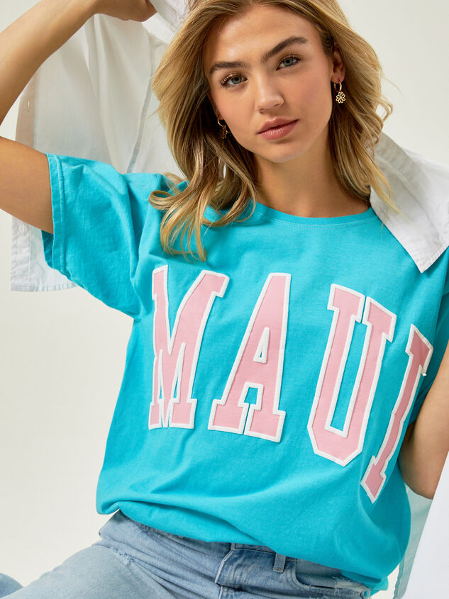 Maui Oversized Graphic Tee Detail 2 - TULLABEE