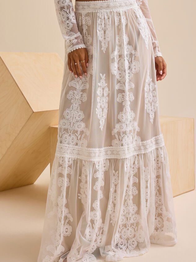 Arissa Embroidered Maxi Skirt Detail 3 - TULLABEE