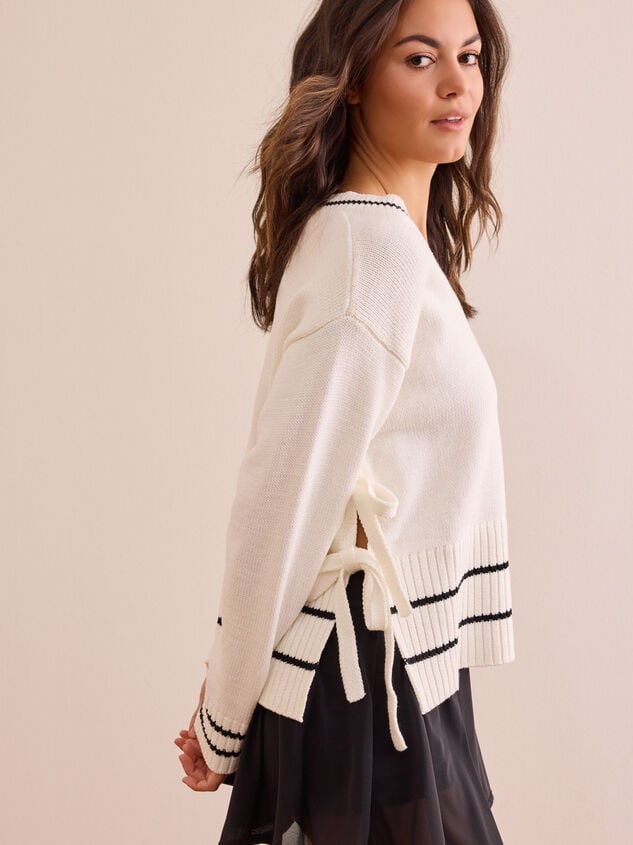 Varsity Side Tie Pullover Detail 3 - TULLABEE