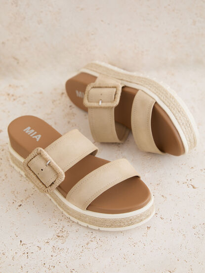 Kenzy Platform Sandals - TULLABEE