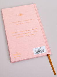 Seven-Minute Morning Journal Detail 3 - TULLABEE