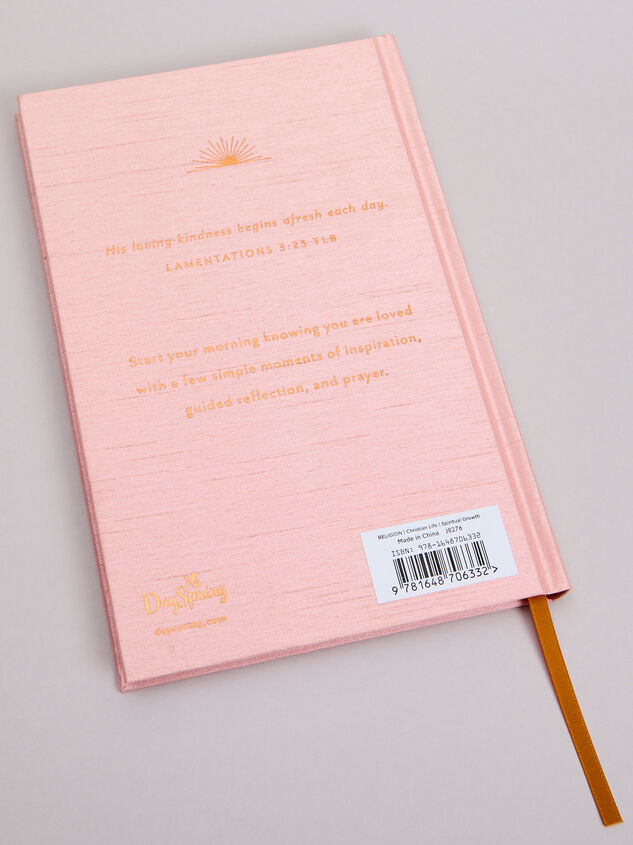 Seven-Minute Morning Journal Detail 3 - TULLABEE