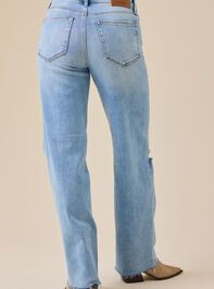 Karson Distressed Jeans Detail 5 - TULLABEE