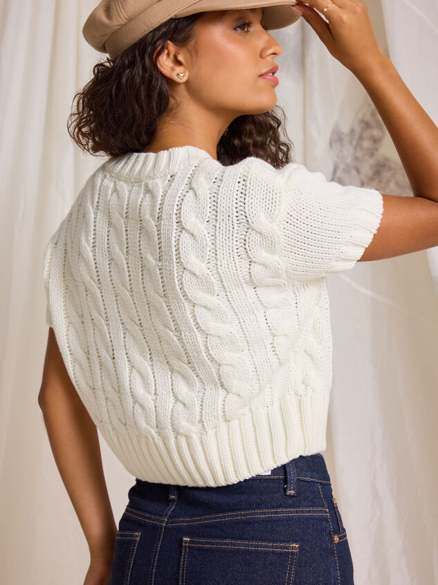 Juliet Cable Cropped Cardigan Detail 4 - TULLABEE