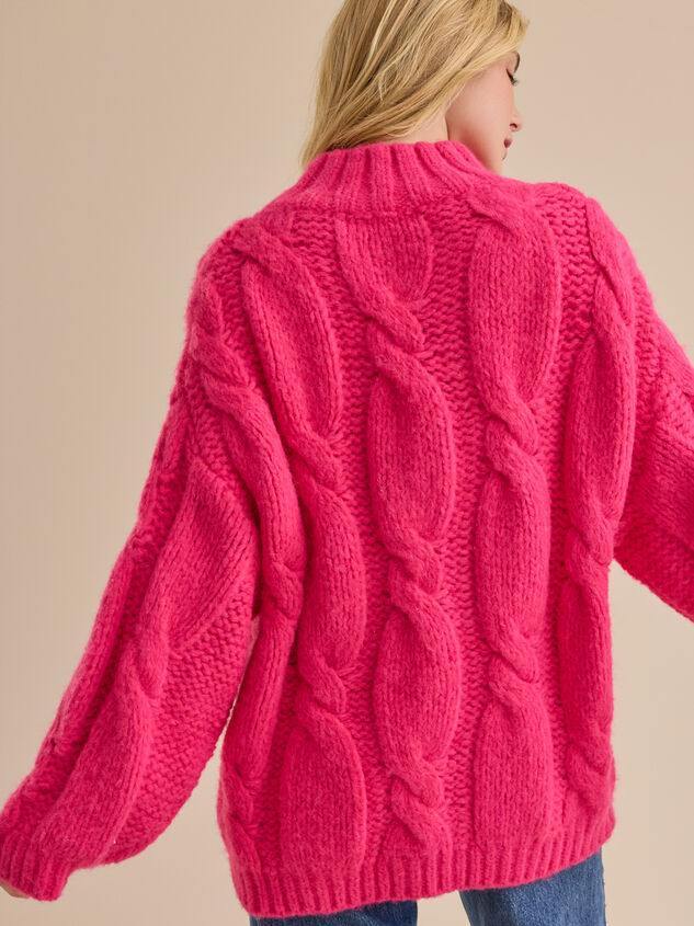 Lucie Oversized Cable Knit Sweater Detail 5 - TULLABEE