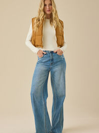 Leilani Reversible Cropped Vest Detail 3 - TULLABEE