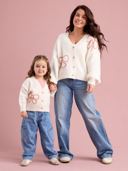 Bailey Bow Stitch Mama Cardigan - TULLABEE