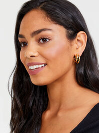 18k Gold Dipped Double Hoop Earrings Detail 3 - TULLABEE