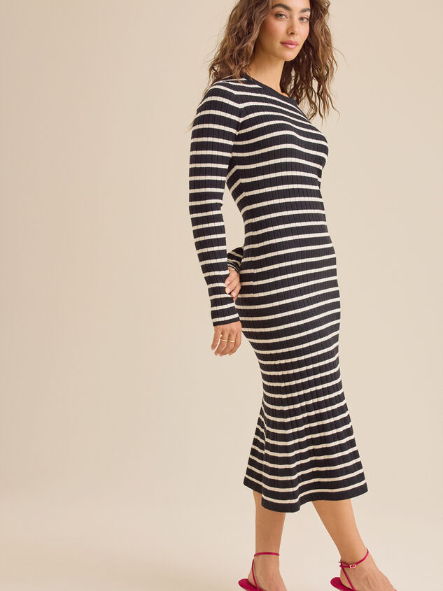 Lilianna Midi Dress Detail 3 - TULLABEE