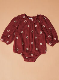 Hallie Embroidered Daisy Bubble by Mud Pie - TULLABEE