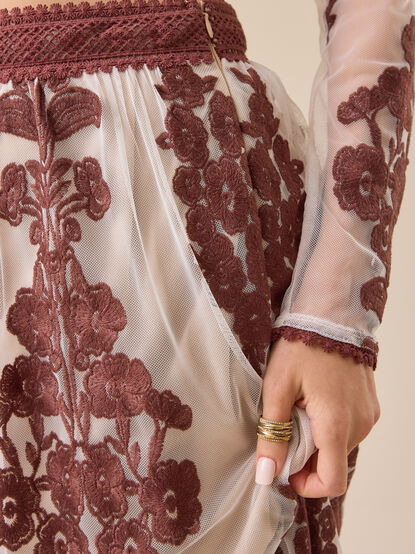 Arissa Floral Embroidered Maxi Skirt - TULLABEE