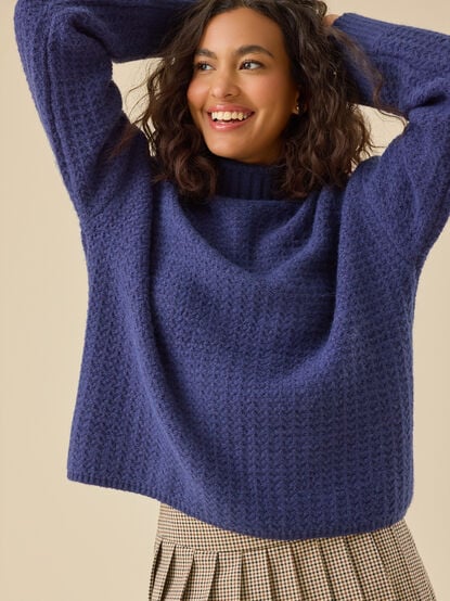 Anna Oversized Pullover - TULLABEE