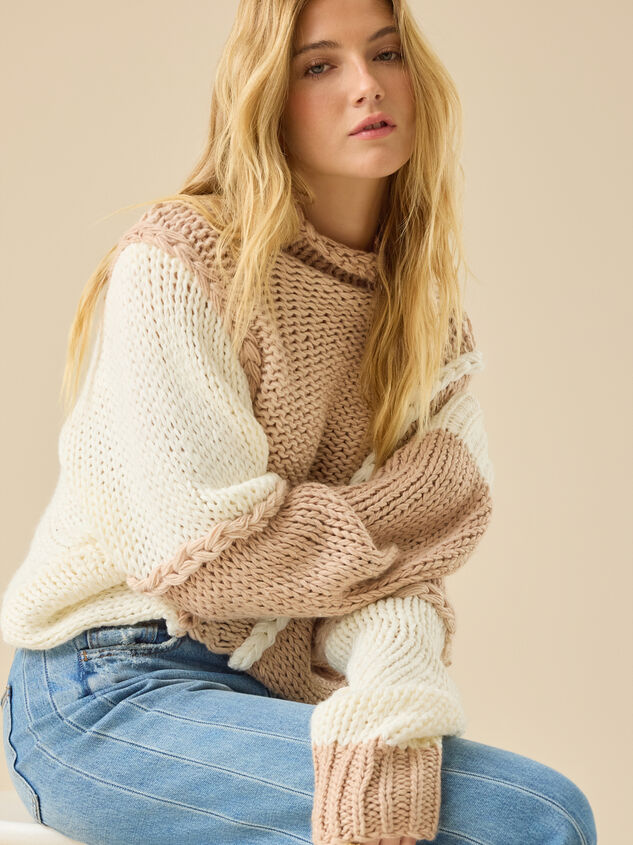 Andy Colorblock Braid Sweater Detail 4 - TULLABEE