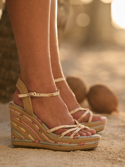 Addeline Wedges - TULLABEE