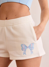 Timeout Bow Short Detail 2 - TULLABEE