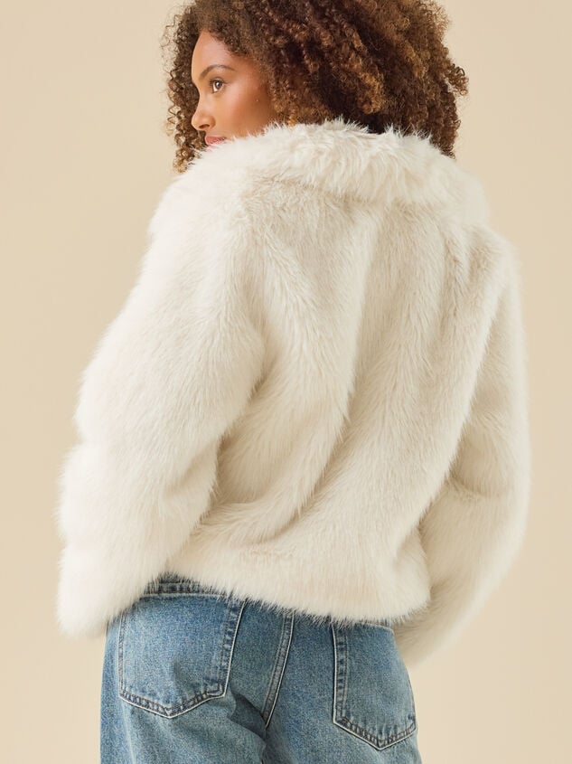 Giselle Sherpa Jacket Detail 6 - TULLABEE