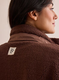 Summit Sherpa Button Vest Detail 5 - TULLABEE