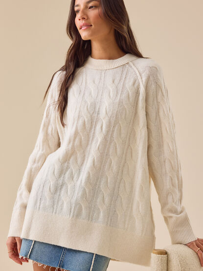 Maude Cozy Cable Sweater - TULLABEE