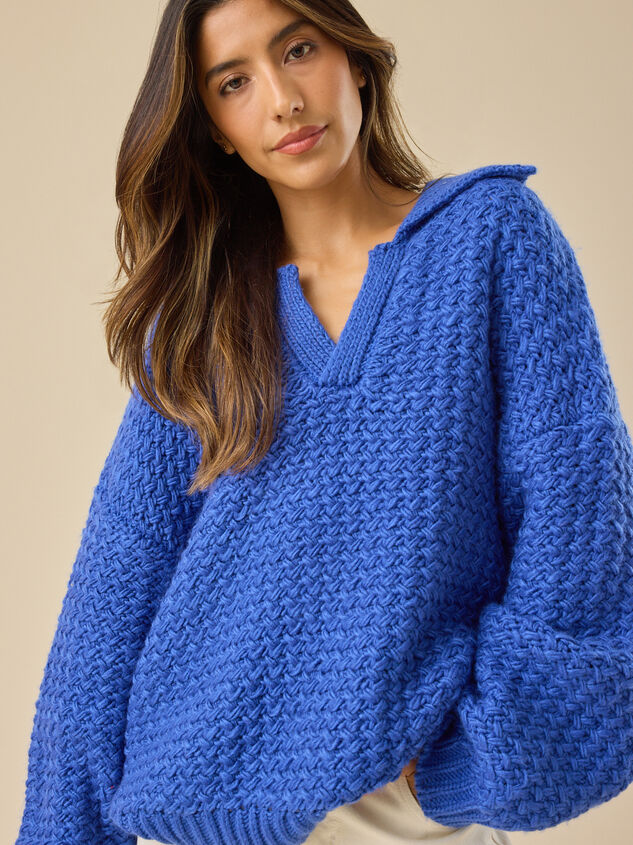 Kaia Oversized Collared Sweater Detail 3 - TULLABEE