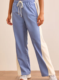 Relaxed Route Wide Leg Pants Detail 2 - TULLABEE