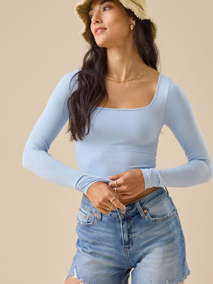 Everyday Seamless Long Sleeve Top - TULLABEE
