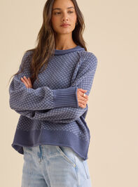Raya Boxy Sweater Detail 3 - TULLABEE
