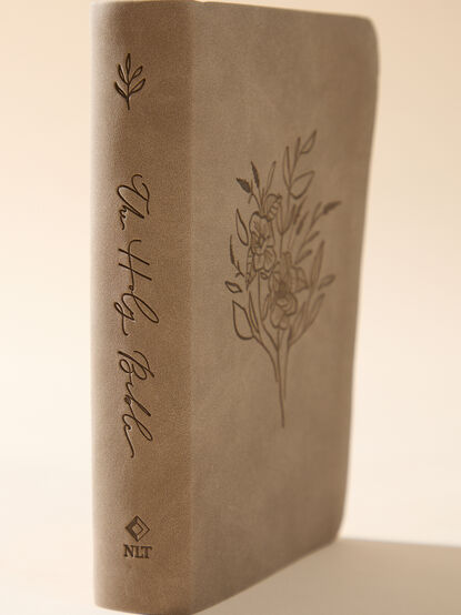 Hosanna Revival Compact Bible- Marlo Theme - TULLABEE