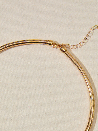 Ribbed Collar Necklace - TULLABEE