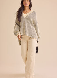 Winslet Oversized Geo Sweater Detail 2 - TULLABEE