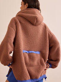 Sherpa Oversized Court Hoodie Detail 7 - TULLABEE