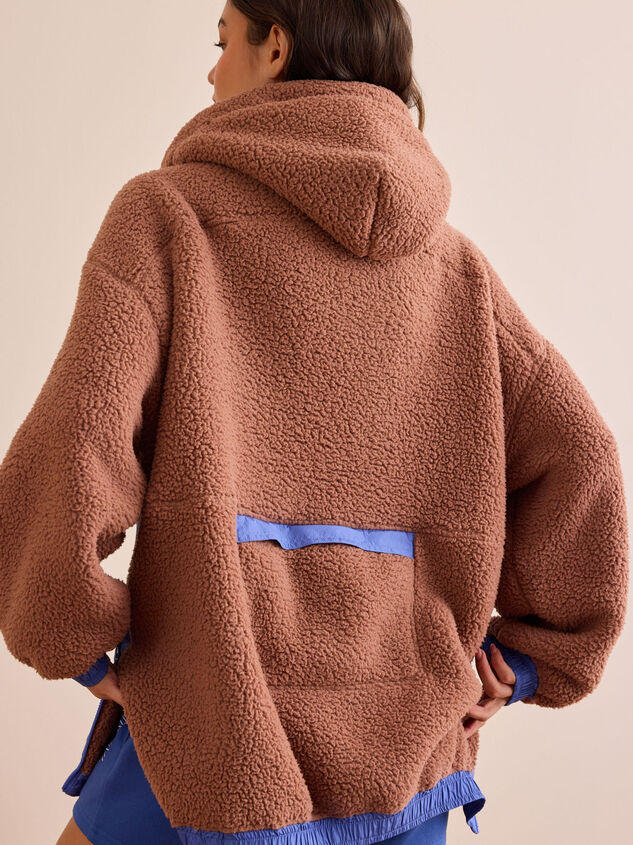 Sherpa Oversized Court Hoodie Detail 7 - TULLABEE