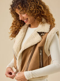 Tilly Sherpa Vest - TULLABEE