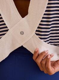 In Motion Striped Circle Back Tee Detail 4 - TULLABEE
