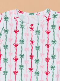 Merry & Bright Lounge Set Detail 4 - TULLABEE