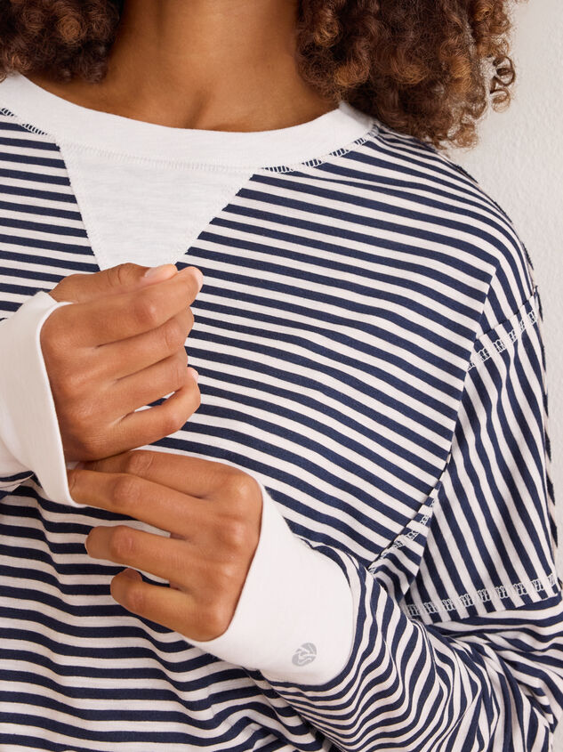 Her League Striped Pullover Detail 4 - TULLABEE