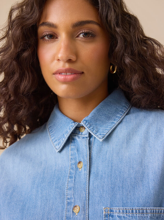 Dayna Button-Down Collared Top Detail 2 - TULLABEE