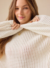 Makayla Waffle Cropped Sweater Detail 3 - TULLABEE