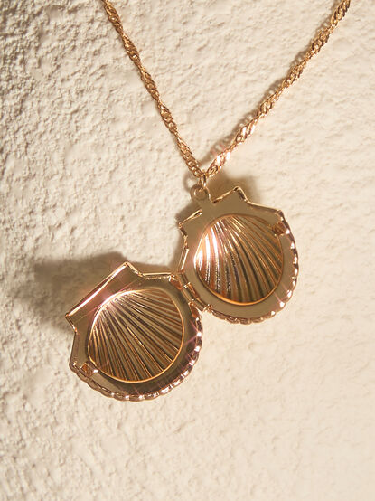 Shell Locket Necklace - TULLABEE