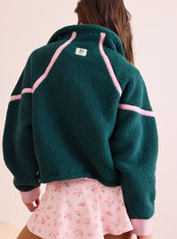 Sprint Sherpa Quarter Zip Detail 4 - TULLABEE