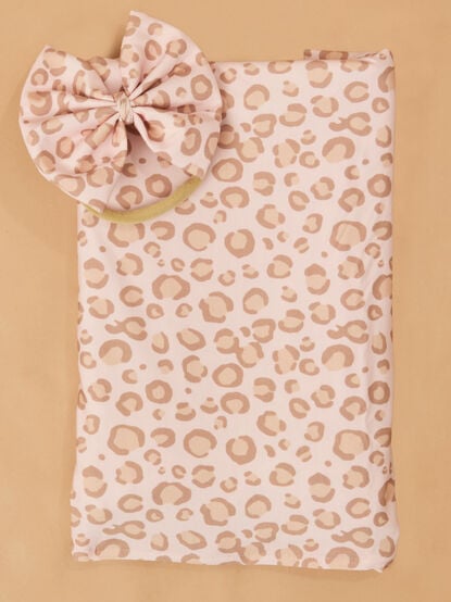 Lulu Leopard Blanket With Bow - TULLABEE