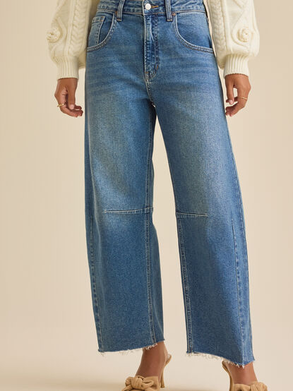 Ashlyn Barrel Jeans - TULLABEE