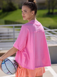 Play It Cool Crop Tee Detail 3 - TULLABEE