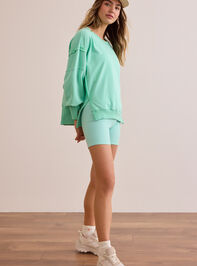 Movement Oversized Sweatshirt Detail 3 - TULLABEE