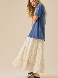 Late Night Readers Oversized Tee Detail 4 - TULLABEE