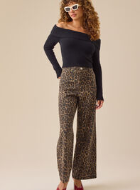 Vivianne Off-Shoulder Sweater - TULLABEE